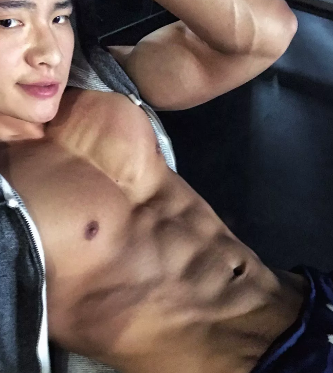 健身私教拍性感写真发饱满裤裤照吸引学员? - 51虹马 健身私教拍性感写真发饱满裤裤照吸引学员? - 51虹马