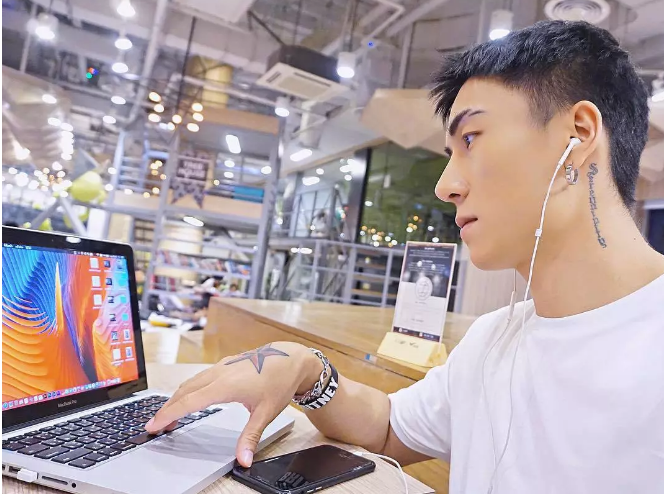 网红麻豆黑料频频被扒，再好的肉都挡不住这么黑 - 51虹马