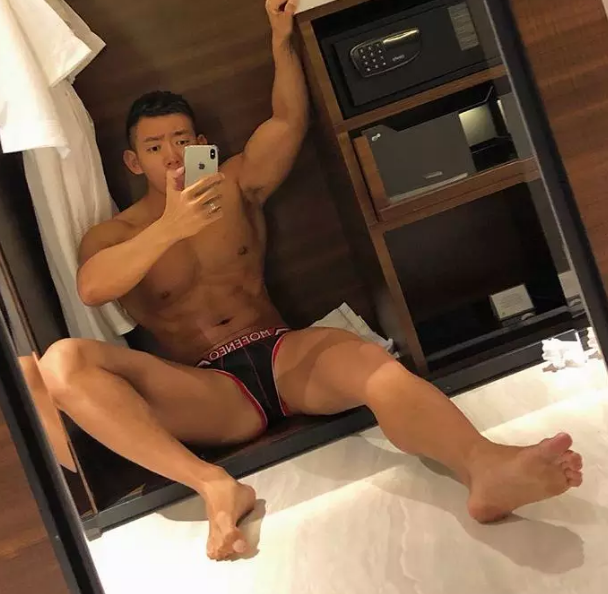 上海网红大方造福中餐迷弟，未成年人禁止入内 - 51虹马