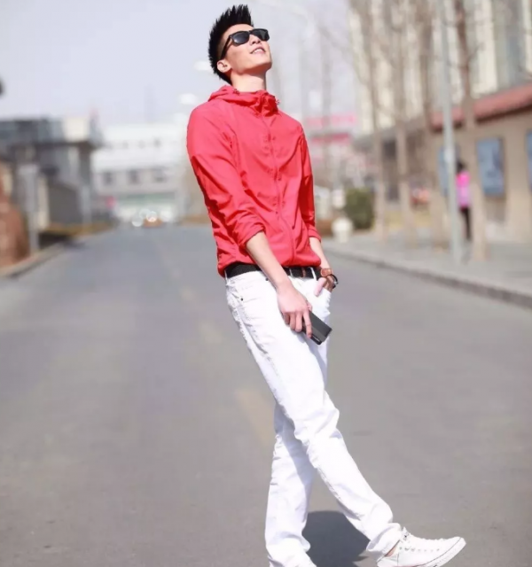 看点∣扒到海澜之家男模队小哥哥,竟是190.C.M长腿篮球大大大大鲜肉! - 51虹马 看点∣扒到海澜之家男模队小哥哥,竟是190.C.M长腿篮球大大大大鲜肉! - 51虹马