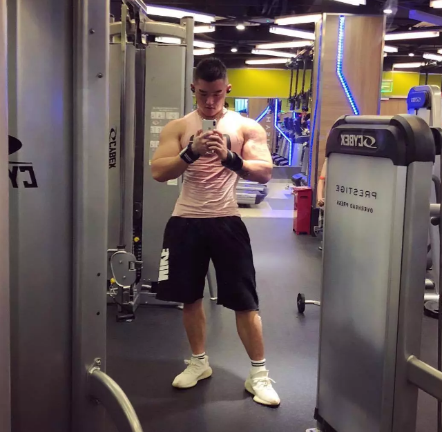 网红直言吸遍上海所有优质攻？ - 51虹马