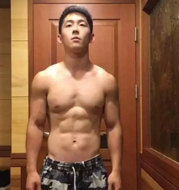 综艺天菜的他，确实迷倒我了。 - 51虹马