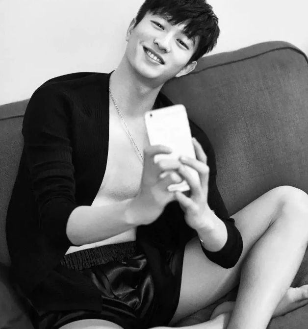 体育生室友,竟然是Gay?好慌 - 51虹马 体育生室友,竟然是Gay?好慌 - 51虹马