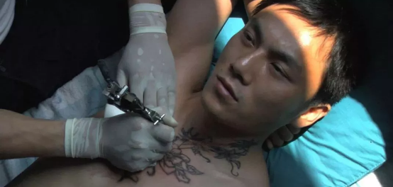 中法同志电影《春风沉醉的夜晚》陈思诚、秦昊,年轻羞涩的爱 - 51虹马 中法同志电影《春风沉醉的夜晚》陈思诚、秦昊,年轻羞涩的爱 - 51虹马