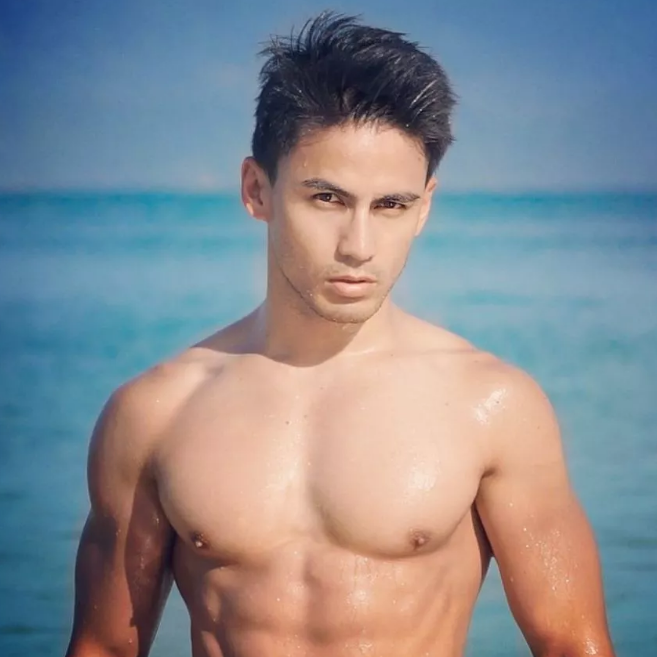 筋肉小狼狗の扭垮舞太Sexy！网友们都心跳加速了！ - 51虹马