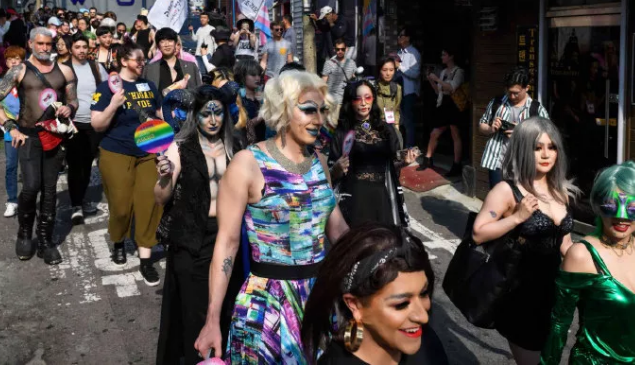 看点∣鲜肉男模肌肉身材照曾瘋传朋友圈，现在却化身乖巧的盯当喵！ - 51虹马