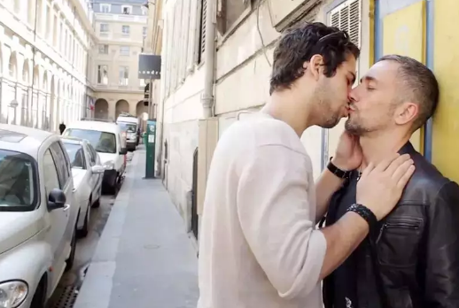 【同志电影】《坏男孩的街》大叔与明星帅哥在巴黎的浪漫之旅 - 51虹马 【同志电影】《坏男孩的街》大叔与明星帅哥在巴黎的浪漫之旅 - 51虹马