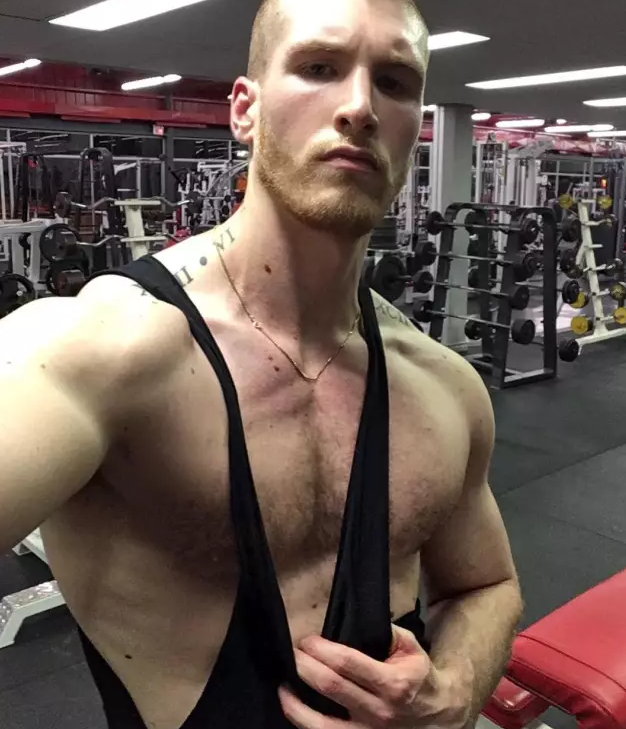 好白菜被猪拱了，超美男模公布他的男友，我不能接受 - 51虹马