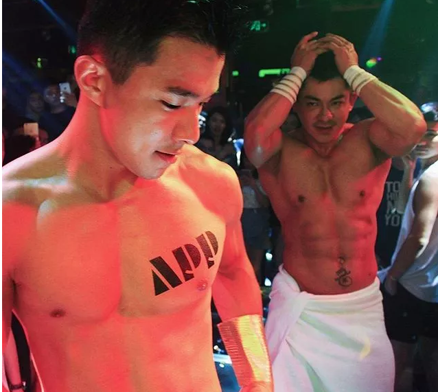 天菜ALEX已有男票,晒船照羡慕死网友! - 51虹马 天菜ALEX已有男票,晒船照羡慕死网友! - 51虹马