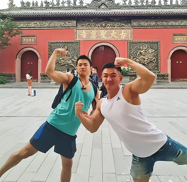 天菜ALEX已有男票,晒船照羡慕死网友! - 51虹马 天菜ALEX已有男票,晒船照羡慕死网友! - 51虹马