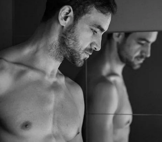 两件大事：初代名媛苏梅岛婚礼趴；《还珠格格》中的班杰明为了讨生活也是什么都做了！ - 51虹马