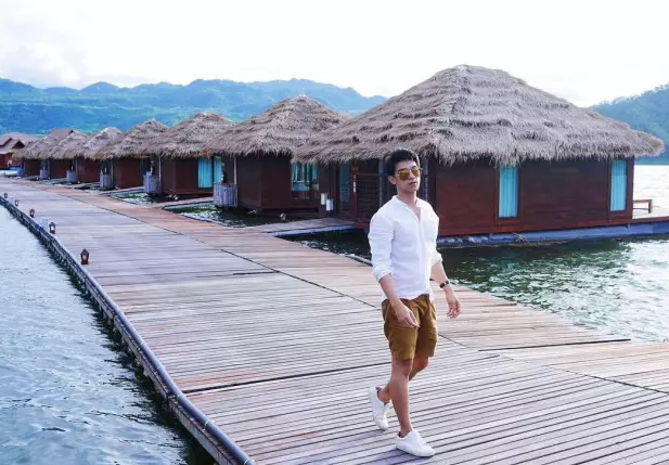 看点∣网红小鲜肉男模姿势太撩人,满屏好肉太惹火! - 51虹马 看点∣网红小鲜肉男模姿势太撩人,满屏好肉太惹火! - 51虹马