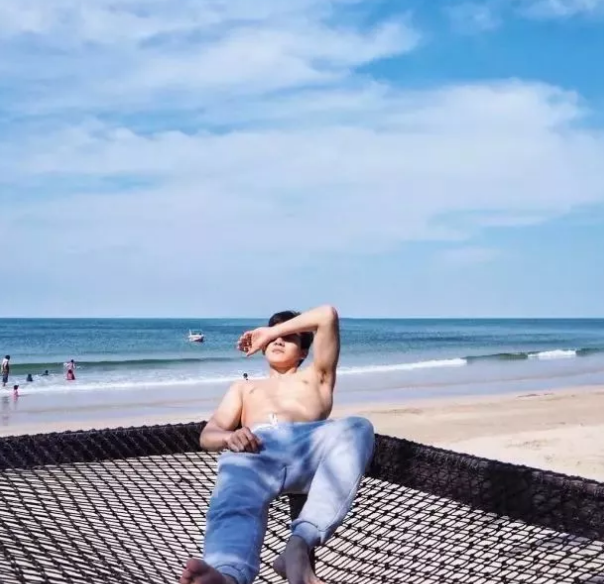 正装制服不禁欲 天菜鲜肉粉嫩蜜胸更诱人 - 51虹马