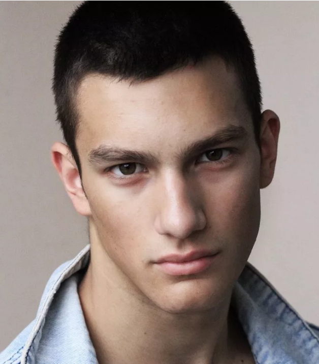 十七岁新晋国际男模出柜，居然不知道自己是... - 51虹马