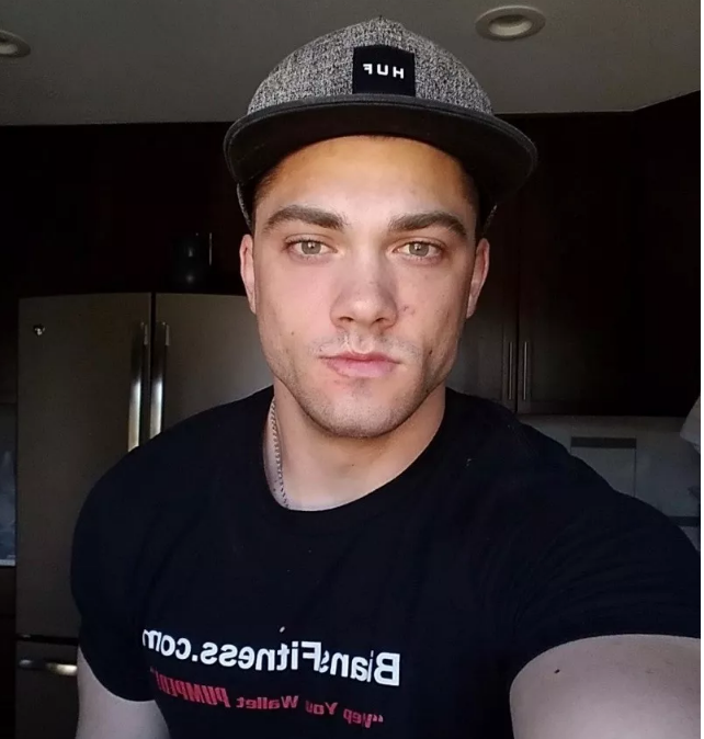 男优否认是同性恋,但表示可以接受巨物男友?! - 51虹马 男优否认是同性恋,但表示可以接受巨物男友?! - 51虹马