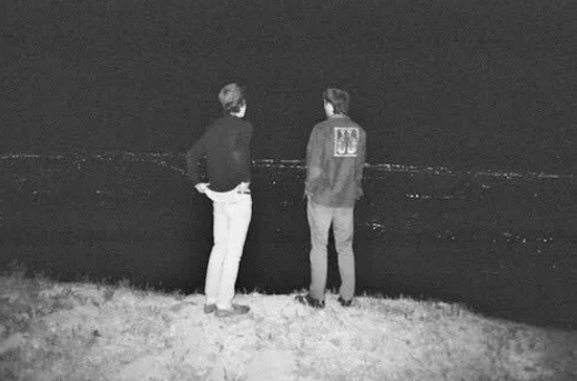 听说他结婚了,是和一个女孩子 - 51虹马 听说他结婚了,是和一个女孩子 - 51虹马