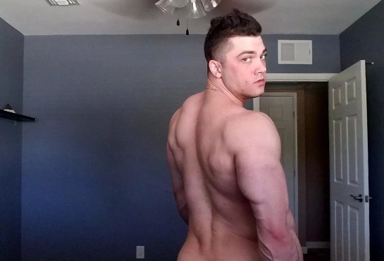 男优否认是同性恋，但表示可以接受巨物男友？！ - 51虹马