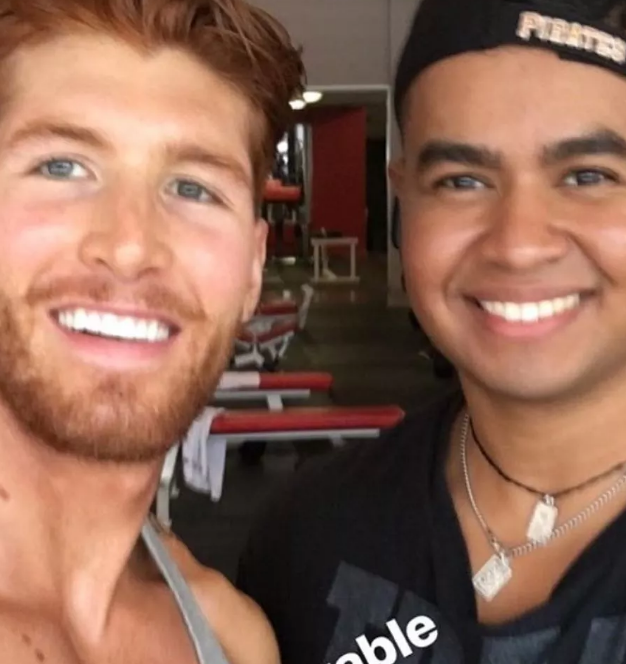 好白菜被猪拱了，超美男模公布他的男友，我不能接受 - 51虹马