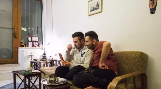 叙利亚内战背后：两个叙利亚男同志的故事 - 51虹马