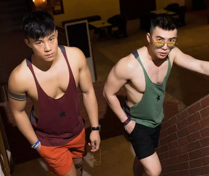 天菜级健身教练脱了，竟然只为了拍内裤广告？ - 51虹马