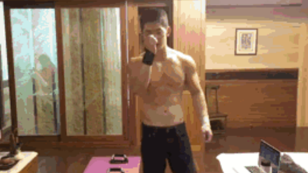 综艺天菜的他，确实迷倒我了。 - 51虹马