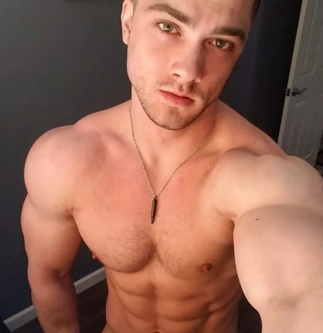 男优否认是同性恋，但表示可以接受巨物男友？！ - 51虹马