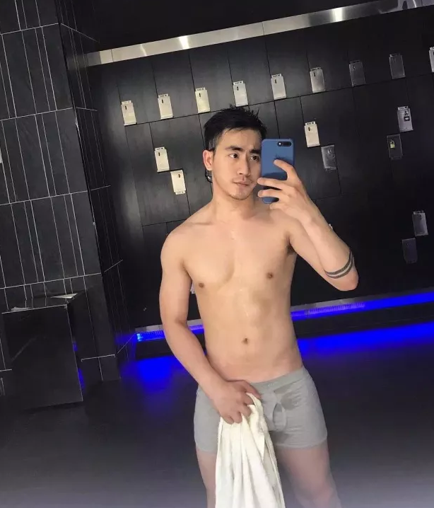 翘臀床照被无数人盗用,泼水节常客的越南名媛小编第一时间扒出来了! - 51虹马 翘臀床照被无数人盗用,泼水节常客的越南名媛小编第一时间扒出来了! - 51虹马