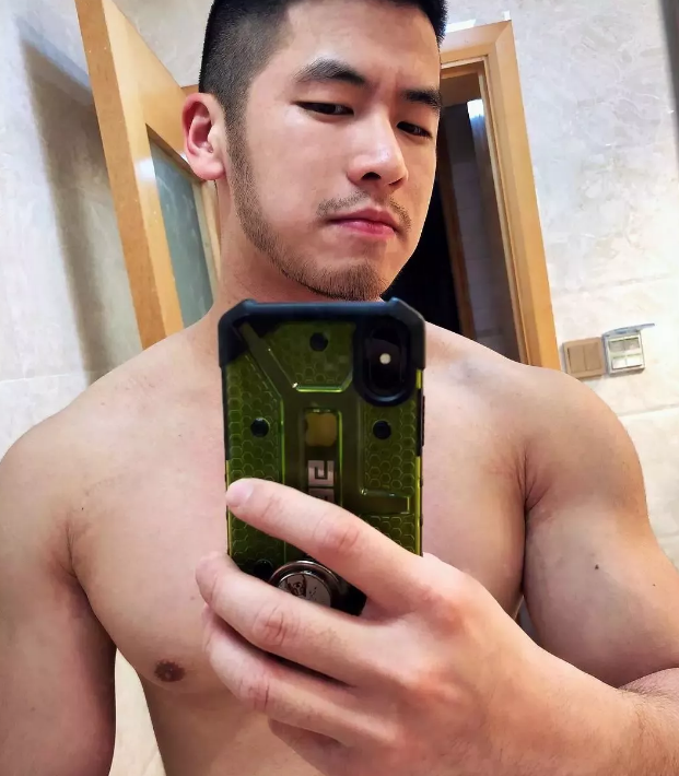 被他的毛毛吓到，让人忍不住想去榨汁。 - 51虹马