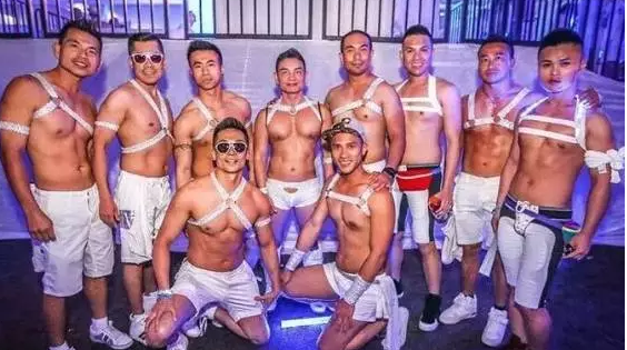 泼水节过后，一大波名媛又双叒叕齐聚泰国竟是为了… - 51虹马