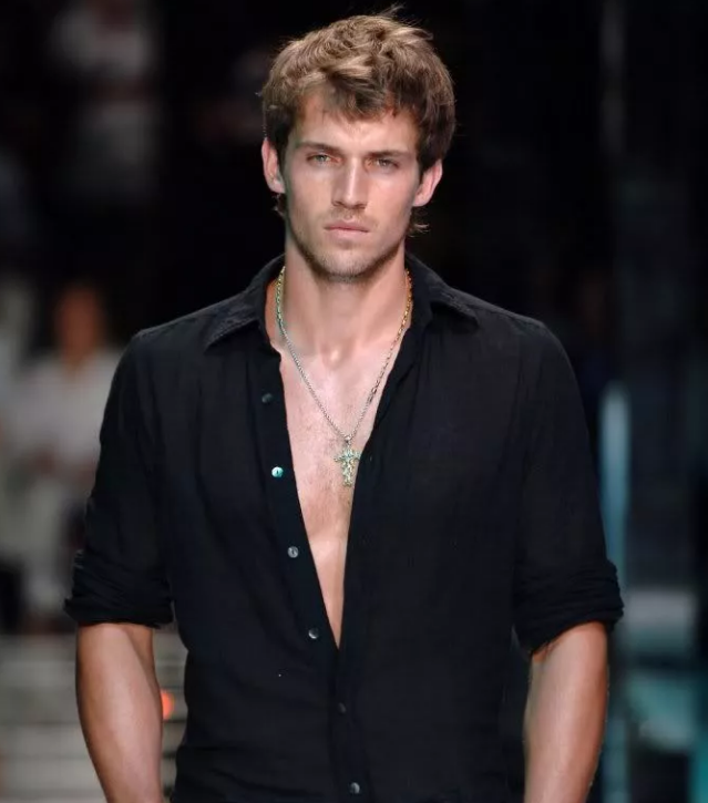 顶级男模复出了！他曾经是贴吧最红的肉体担当 - 51虹马