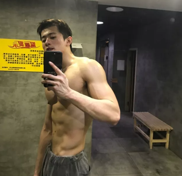 公狗腰男真空健身，只适合成年读者观看 - 51虹马