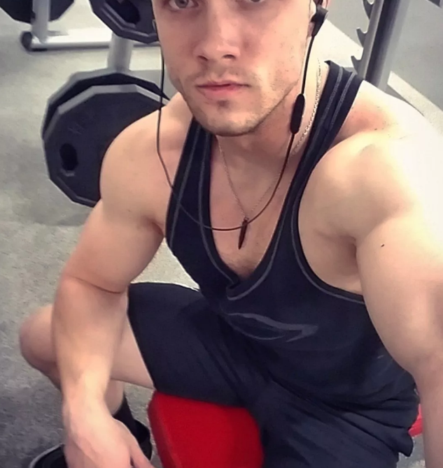 男优否认是同性恋,但表示可以接受巨物男友?! - 51虹马 男优否认是同性恋,但表示可以接受巨物男友?! - 51虹马