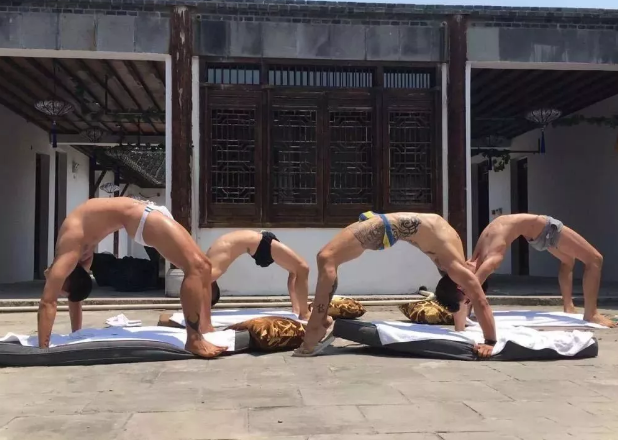 超粗男模得冠军，超难姿势令人乍舌。 - 51虹马