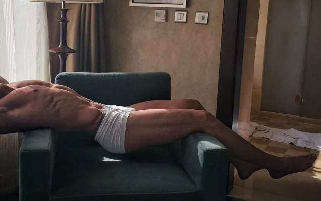 健身私教拍性感写真发饱满裤裤照吸引学员？ - 51虹马