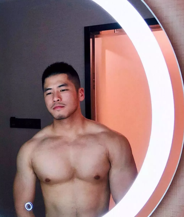 被他的毛毛吓到，让人忍不住想去榨汁。 - 51虹马