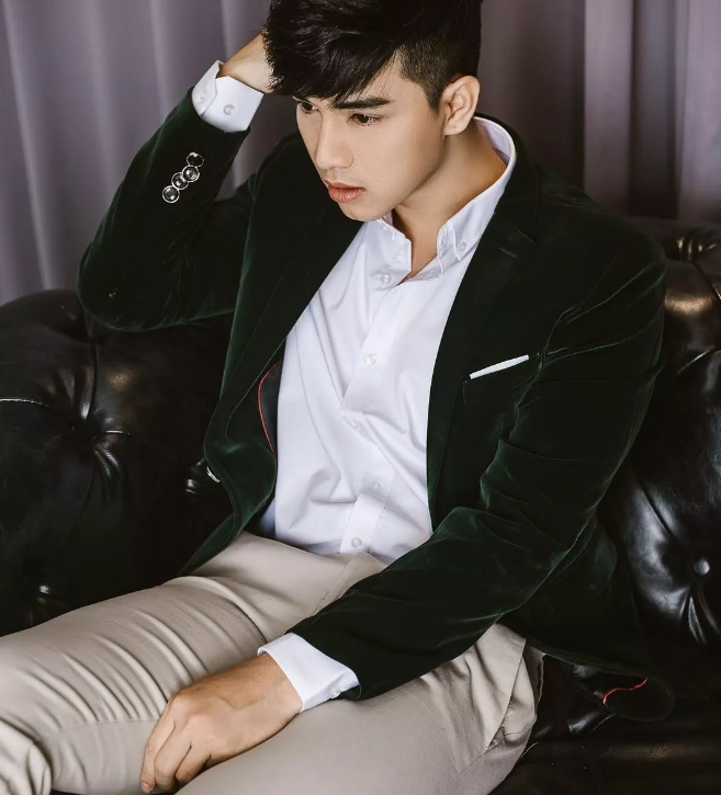 看点∣鲜肉男模肌肉身材照曾瘋传朋友圈，现在却化身乖巧的盯当喵！ - 51虹马