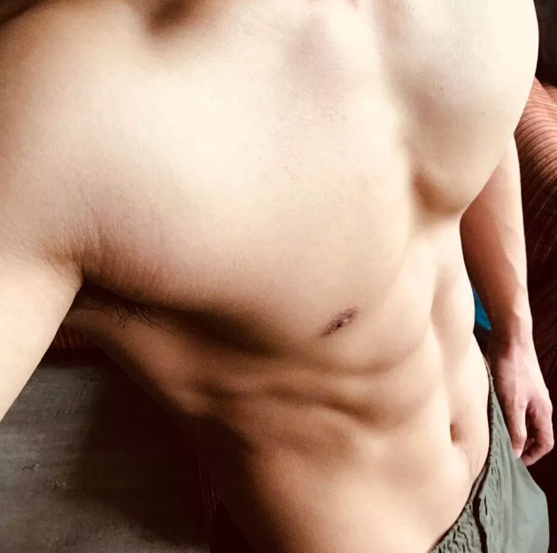 延安大学95后男生脱掉衣服的公狗腰太惊人了 - 51虹马