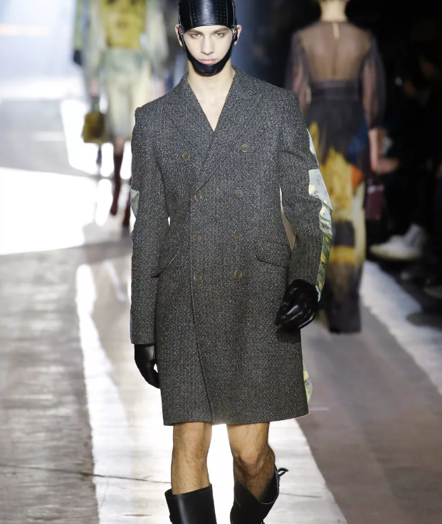 十七岁新晋国际男模出柜，居然不知道自己是... - 51虹马