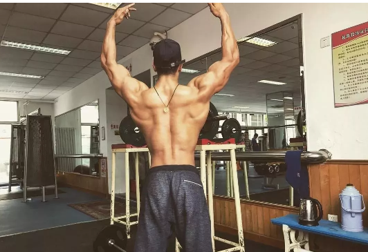 肌肉男很多都缺少性生活吗！？男郎社 - 51虹马