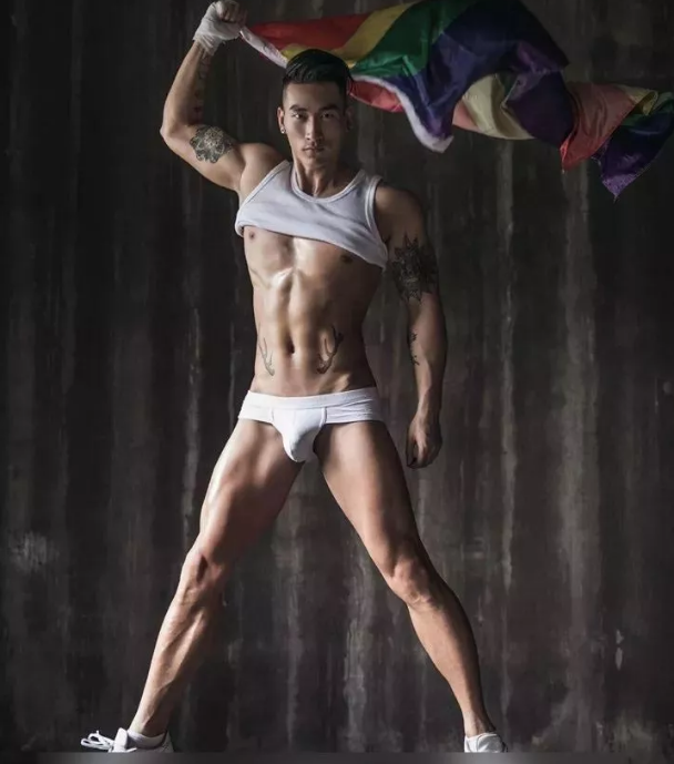 超粗男模得冠军，超难姿势令人乍舌。 - 51虹马