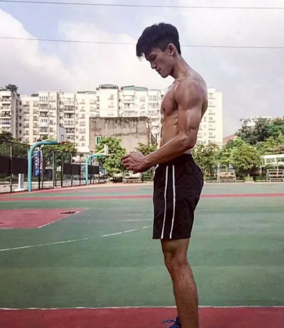 广州​体院网红私教，早期L裸照被扒出 - 51虹马