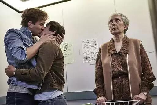 两情相悦开始，到一方乱搞，另一方痴痴爱恋-51虹马