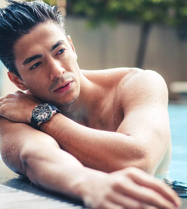 杂志御用男模，这枚熟男你要么？-51虹马