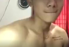 公狗腰的体育生竟然玩自己大胸肌，好害羞-51虹马