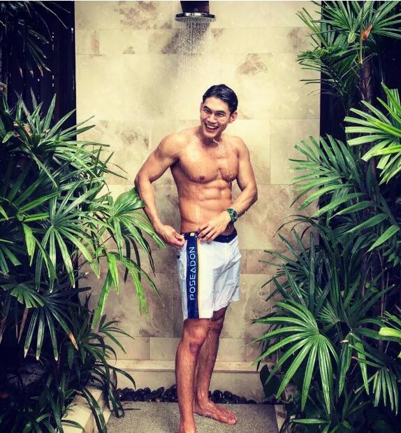 看点∣185.man货健体冠军“沖涼”照被疯传，天菜肌肉小将好“胸”！-51虹马