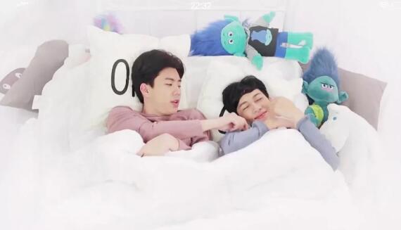 《恋上你的床》小鲜肉各种床上羞羞互动-51虹马