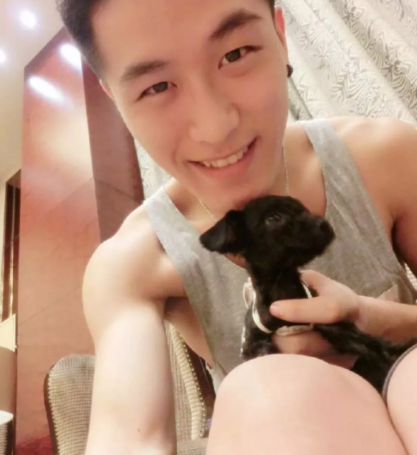 健身房偶遇小狼狗一枚，好看猛攻！-51虹马