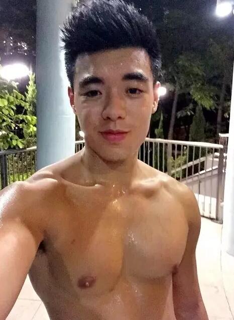 因拒演云翔的同志电影被雪藏的小鲜肉 竟被批晒肉照教坏小朋友 - 51虹马