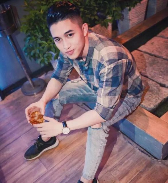 看点∣肌肉网红天菜泼水节大使,筋肉童颜加大胸肌,乱飙荷尔蒙的boy简直太犯规了! - 51虹马 看点∣肌肉网红天菜泼水节大使,筋肉童颜加大胸肌,乱飙荷尔蒙的boy简直太犯规了! - 51虹马