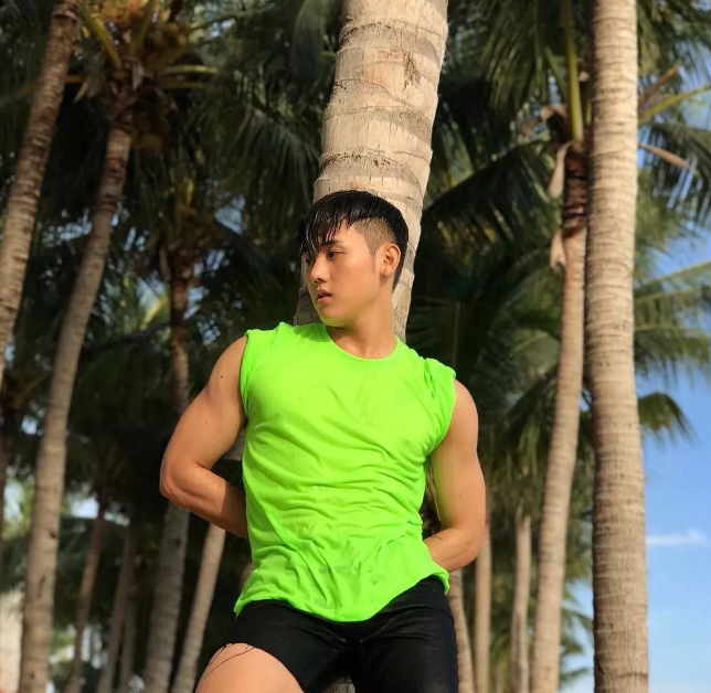 看点∣肌肉好身材就要Sao出来,古铜大胸肌八块腹肌快要窒息了惹!! - 51虹马 看点∣肌肉好身材就要Sao出来,古铜大胸肌八块腹肌快要窒息了惹!! - 51虹马